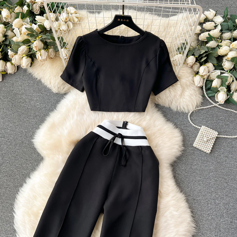 Monochrome Crop Tee And Wide Leg Pants - Image 4