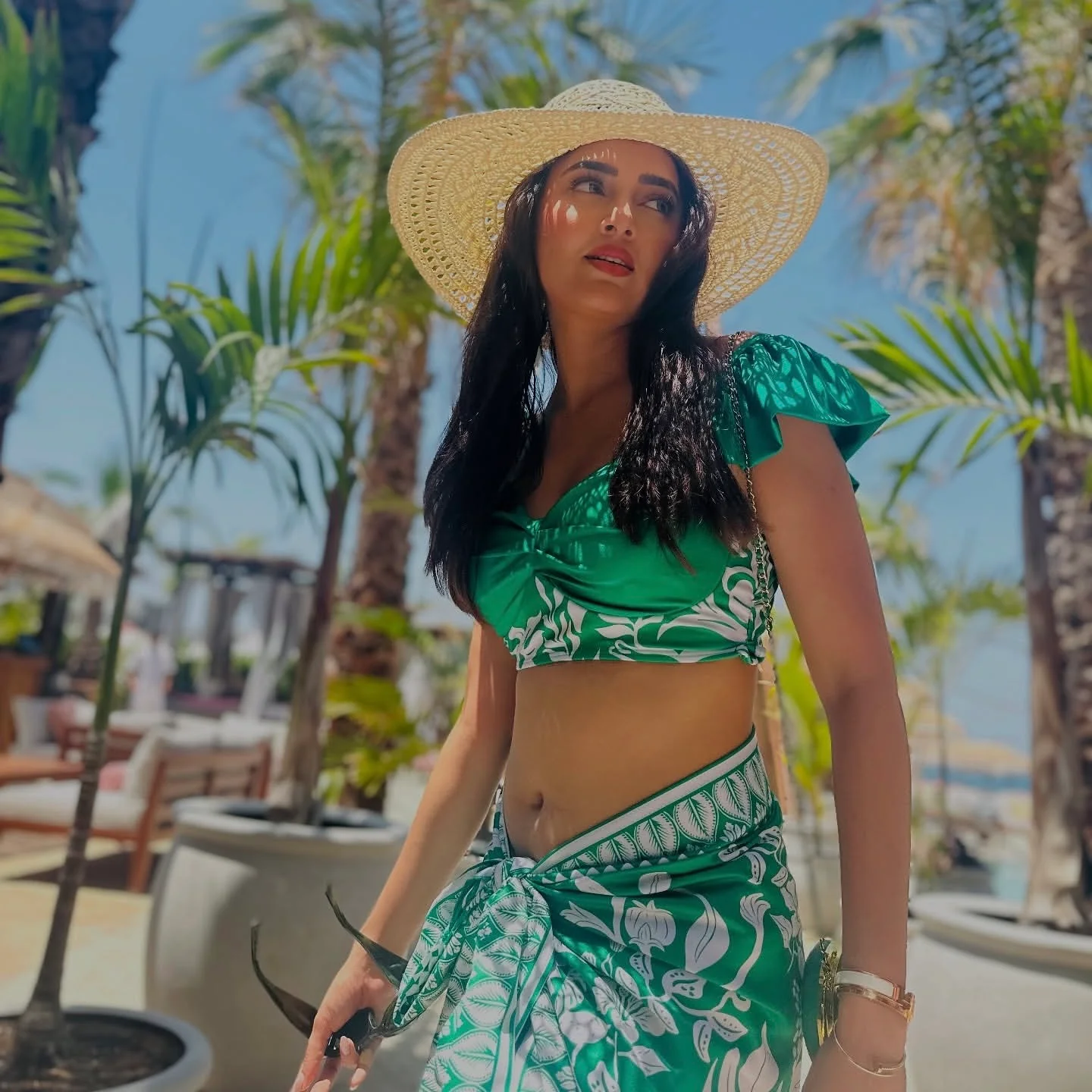 Sunfene Green Swimsuit with Sarong - Image 8